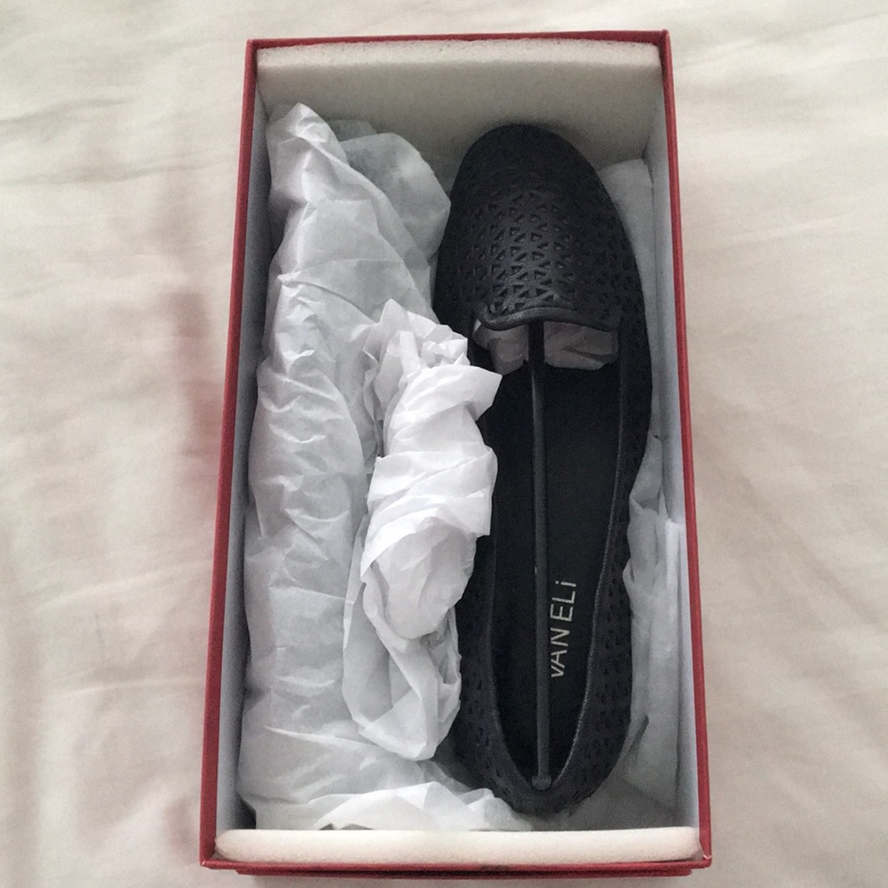 NWT Vaneli Celenne Loafer - Navy Helios